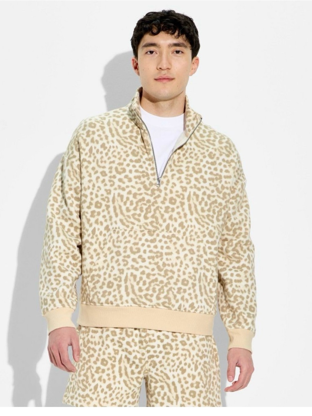 NWT Men’s Original Use Leopard Print Quarter Zip Pullover Sweatshirt Size L